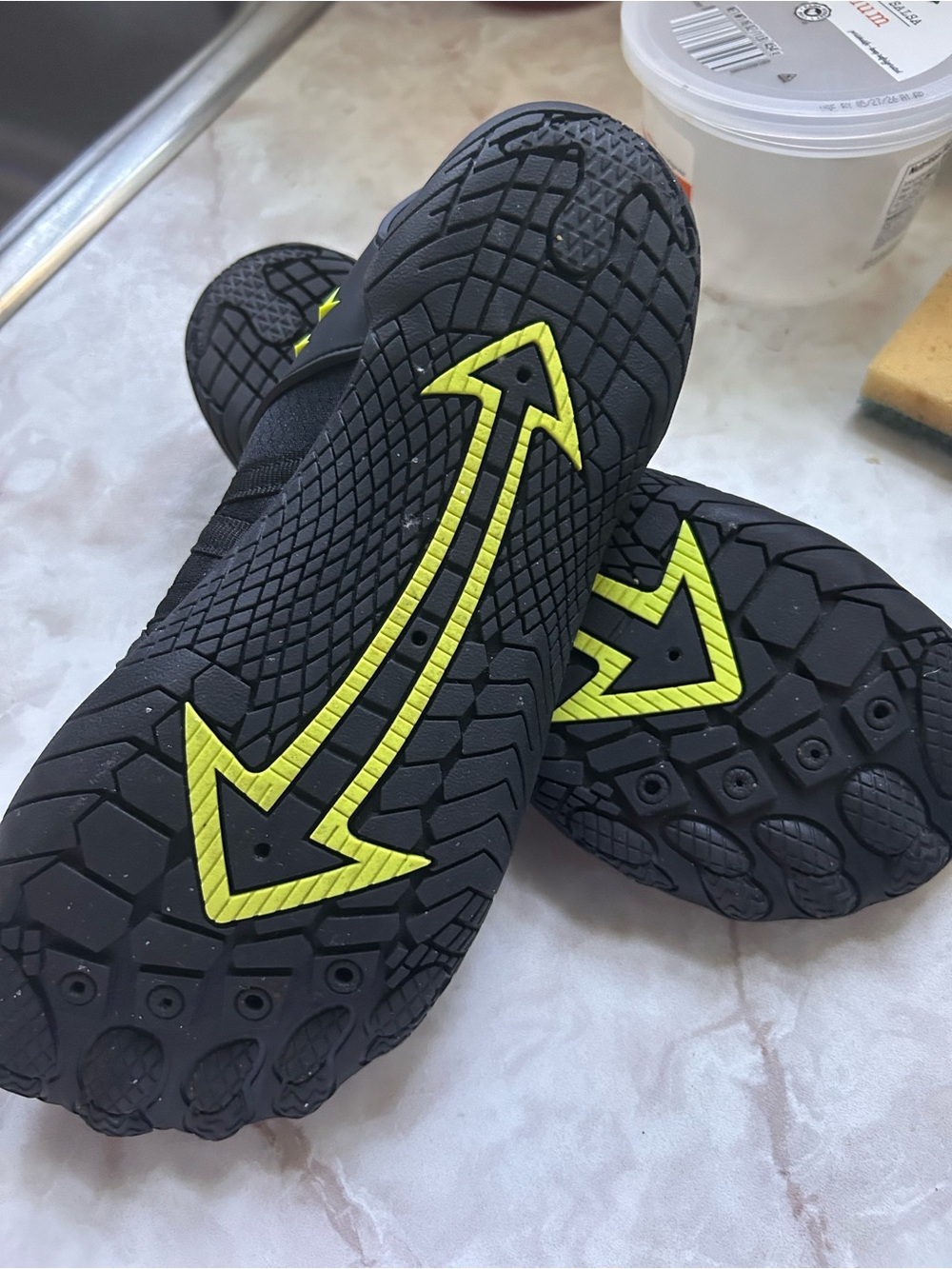 Black hike barefoot shoe - Picture 3 of 3